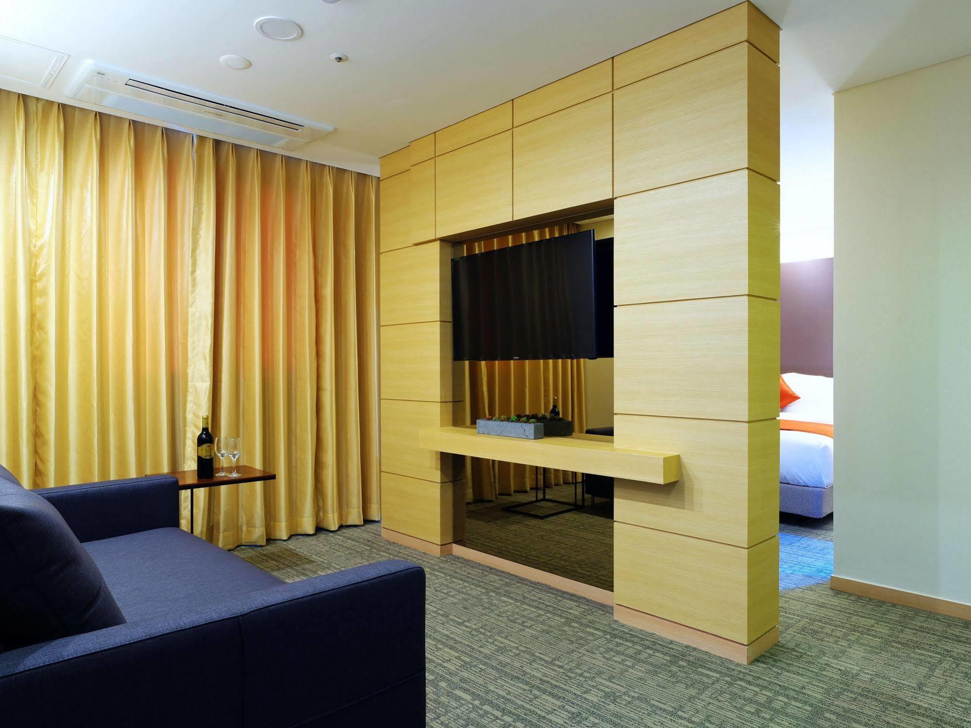 On City Hotel Cheonan Dış mekan fotoğraf
